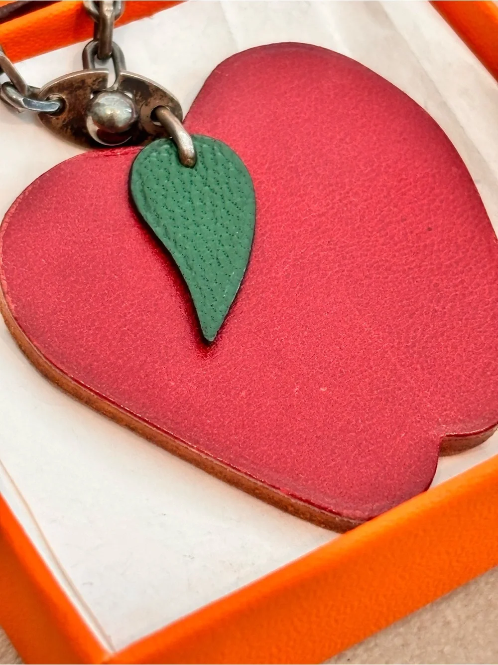 Hermès Vintage Leather Fruit Apple Bag Charm - Picture 4 of 13